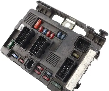 Citroen C3 Fuse module 9643498880 S118470003E
