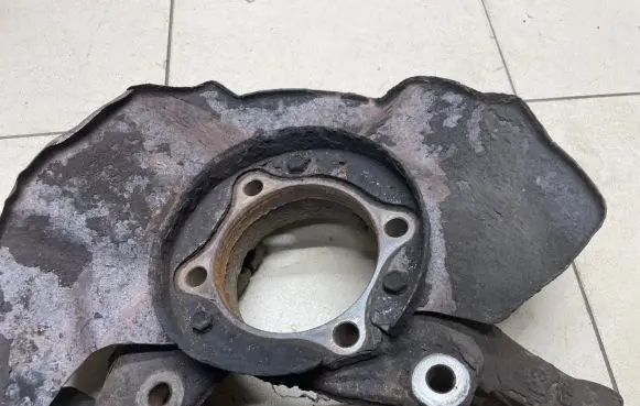 Hyundai Santa Fe Front wheel hub spindle knuckle