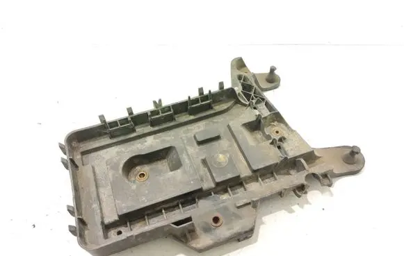 Volkswagen Touran I Battery tray 1K0915333C