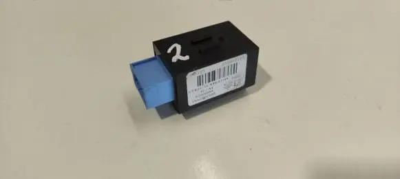 Citroen C6 Seat heating relay 9657087180 061010090 10106