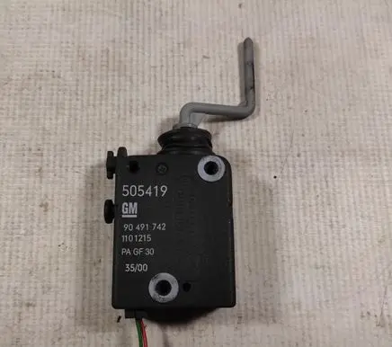 Opel Omega B2 Central locking motor 90491742