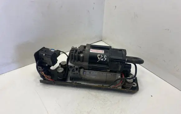 BMW 5 F10 F11 Air suspension compressor/pump