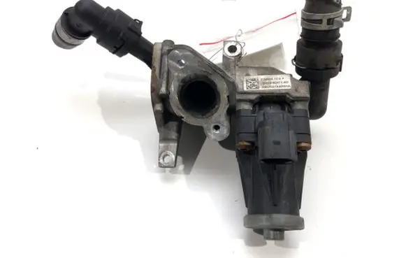 Jaguar XE EGR valve G4D3-9D475-AD