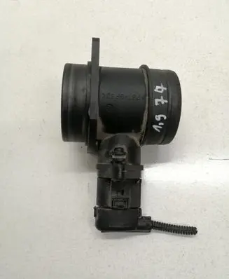 Skoda Octavia Mk2 (1Z) Mass air flow meter 0281002531