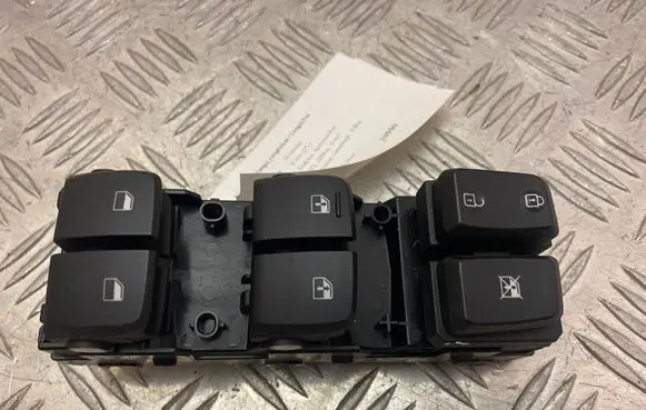 Hyundai Kona I Electric window control switch 93570J9200