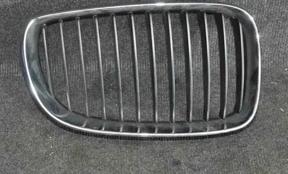 BMW 1 E81 E87 Front grill 7179656