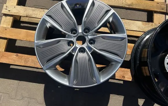 Hyundai Ioniq R17 alloy rim 52910G2300