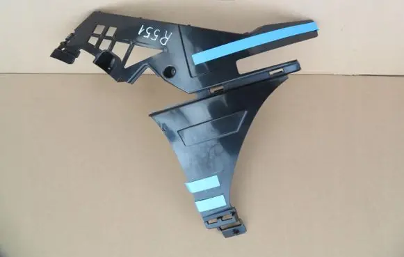 Mercedes-Benz CLA C118 X118 Front bumper mounting bracket A1188853601