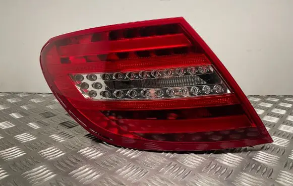 Mercedes-Benz C W204 Rear/tail lights 2048205464