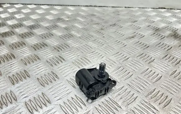 KIA Ceed Air flap motor/actuator D332ATBaa
