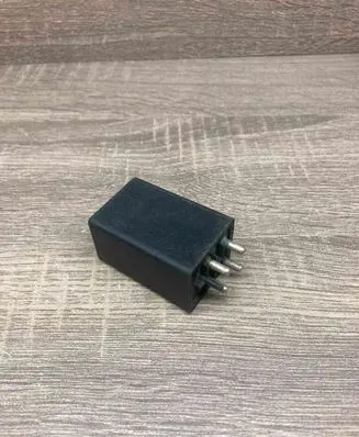 Mercedes-Benz E W124 Other relay 0015458205 05895400