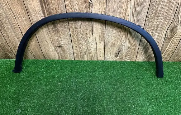 BMW X6 E71 Front arch trim nakadka