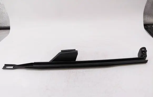 Fiat Ducato Front door windshield rail 1371002080