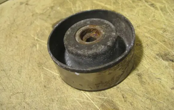 Renault Espace III Belt tensioner pulley 30I