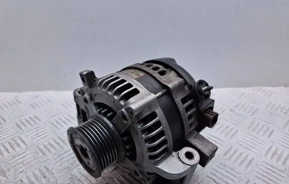 Toyota Corolla Verso AR10 Generator/alternator 270600G011