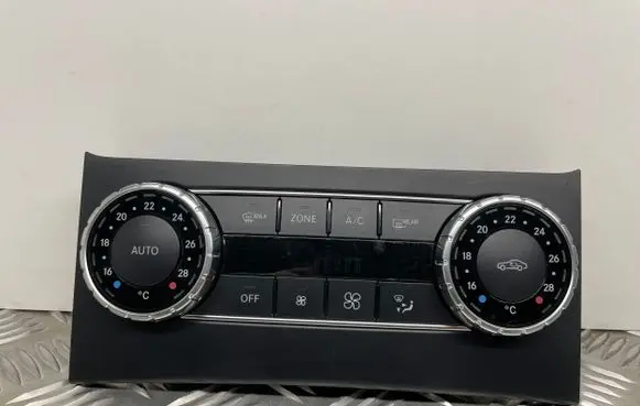 Mercedes-Benz C W204 Climate control unit A2049006608