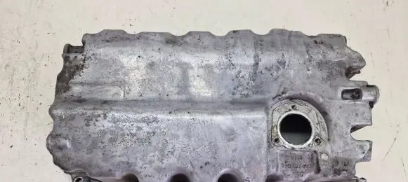 Volkswagen PASSAT B6 Oil sump 03G103603