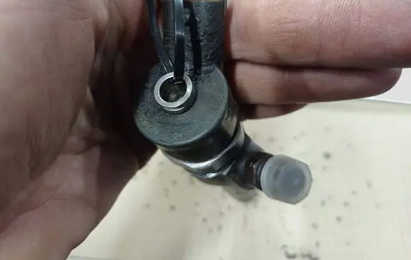 Renault Laguna II Fuel injector 8200389369 0445110230