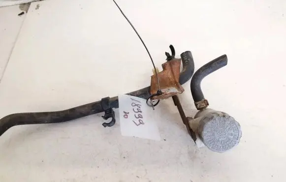 Brake fluid reservoir