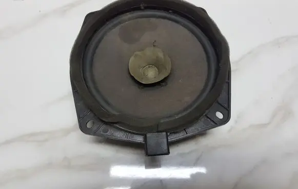 Mitsubishi Pajero Front door speaker MR301667