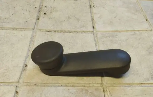Opel Astra H Rear door window winding handle 902471500430 90224834