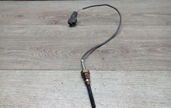 Volvo S60 Exhaust gas temperature sensor 30729648A