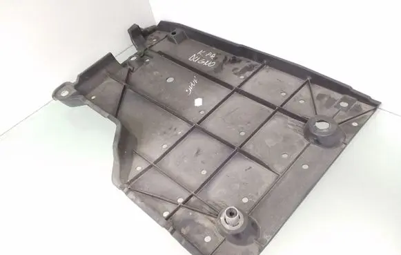 Toyota Auris E180 Center/middle under tray cover 5816602030