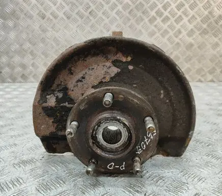 Mitsubishi Outlander Front wheel hub 3870A008