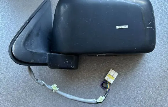 Nissan Patrol Y61 Front door electric wing mirror 96302VB310