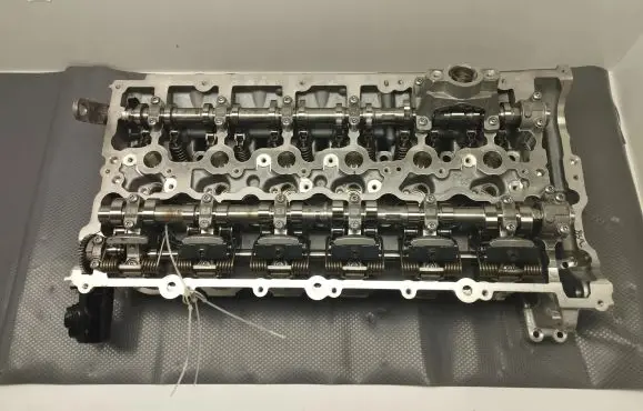 BMW 1 F20 F21 Engine head 7644266