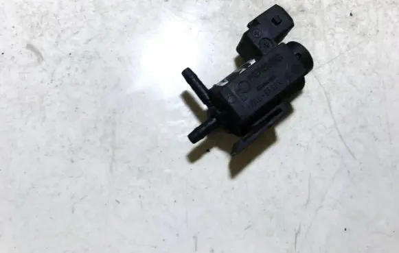 Volvo V70 Turbo solenoid valve 30611668 72224010