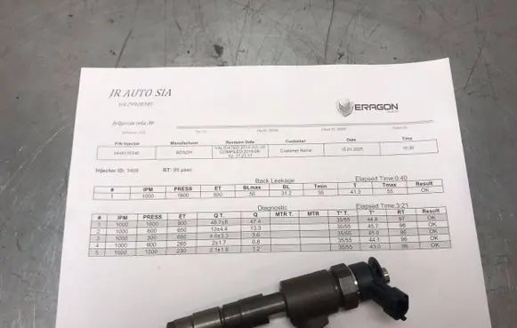 Peugeot 208 Fuel injector 0445110340