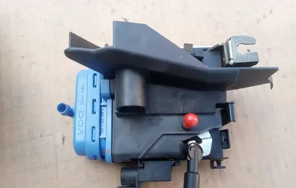 Audi A8 S8 D2 4D Rear door lock 4D0839016D