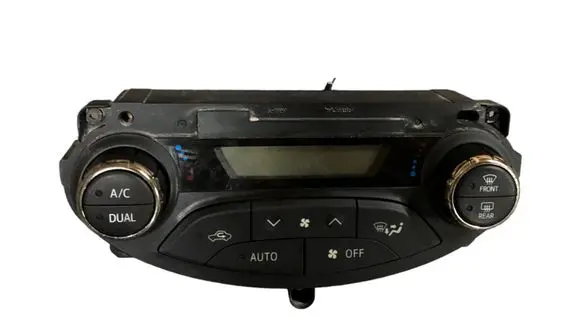 Toyota Yaris Climate control unit 559000D340 75F206