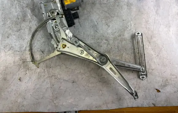 Opel Zafira A Sliding door window regulator with motor 90579572