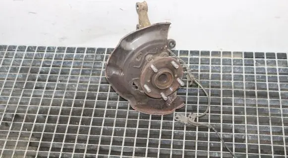 Toyota Avensis T270 Front wheel hub