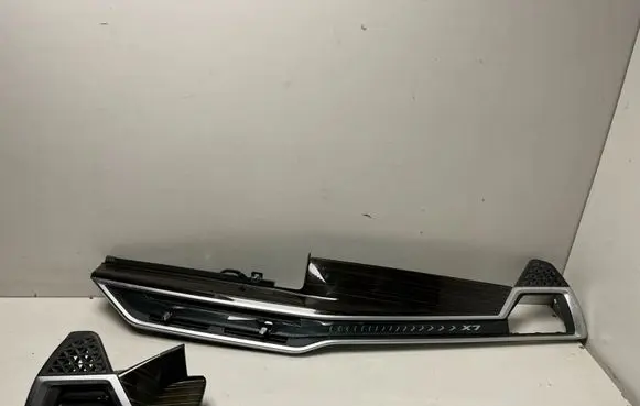 BMW X7 G07 Dashboard glove box trim 5A53015 5A33570