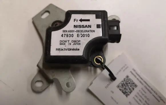 Nissan X-Trail T30 ESP acceleration yaw rate sensor 47930EQ010