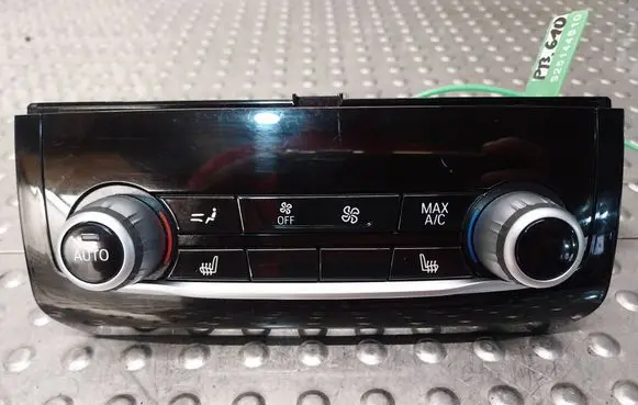 BMW 5 G30 G31 Climate control unit 6999431
