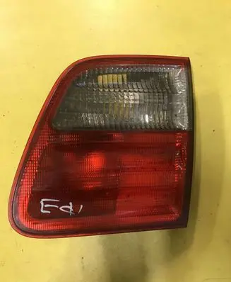 Mercedes-Benz E W210 Tailgate rear/tail lights