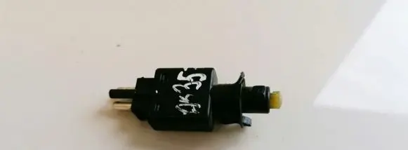 Mercedes-Benz C W202 Brake pedal sensor switch 0005457709