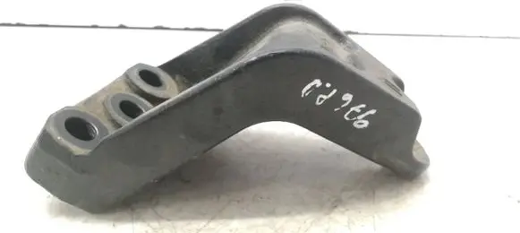 KIA Sportage Engine mounting bracket