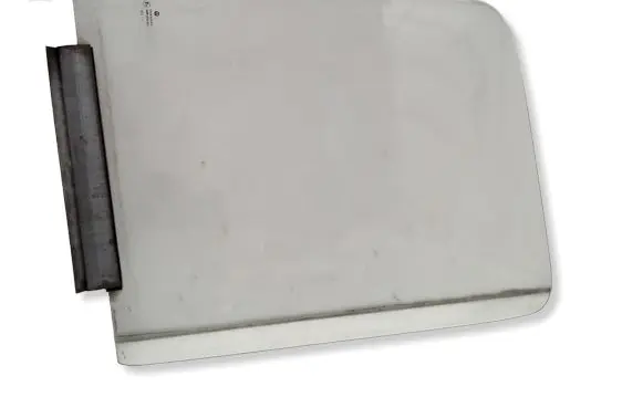Volkswagen II LT Front door window/glass (coupe) 43R000042