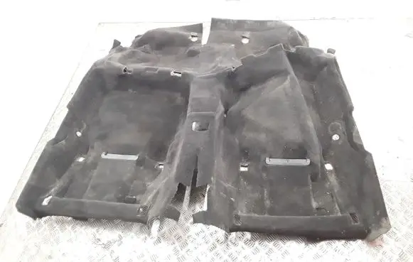Mercedes-Benz E W124 Interior carpet 