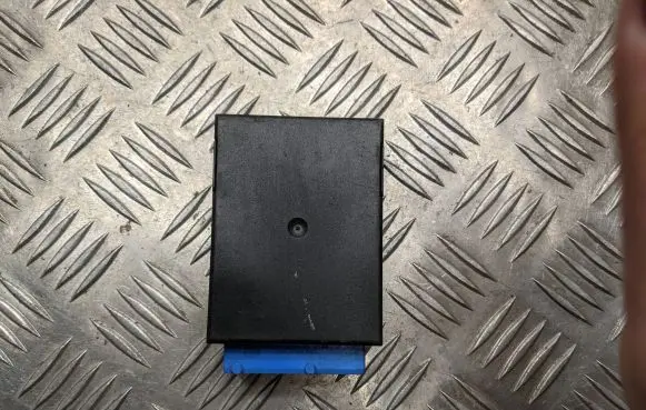 BMW 3 E36 Window control relay 61358359031 711370 0495