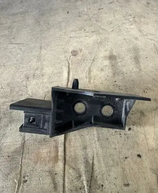 Renault Master III Headlight/headlamp mounting bracket 622208499R
