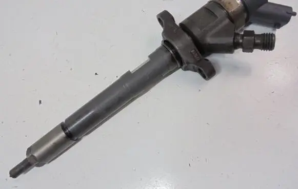 Ford Focus C-MAX Fuel injector 0445110259
