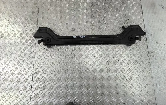 Mercedes-Benz ML W164 Bottom radiator support slam panel A1646201034