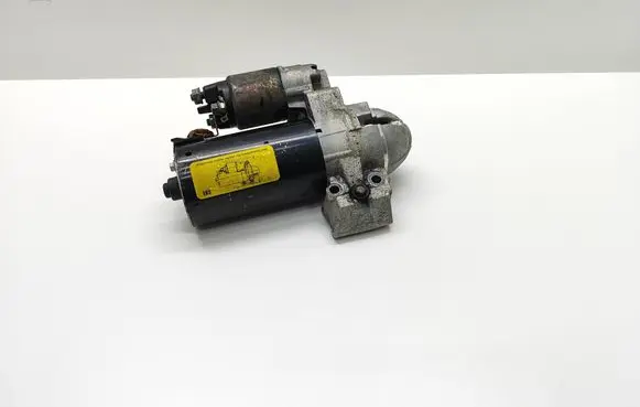 BMW 5 F10 F11 Starter motor 8506657 850665702 12418506657