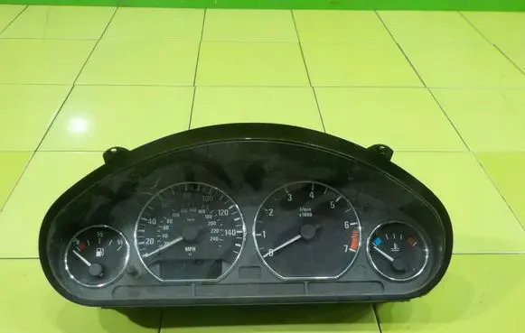 BMW Z3 E36 Speedometer (instrument cluster) 8401754